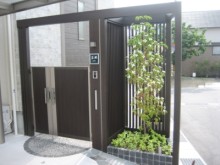 柱2本で広々
