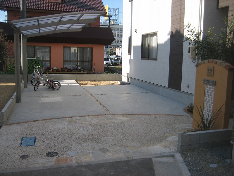 車+自転車の長さのRタイプカーポート